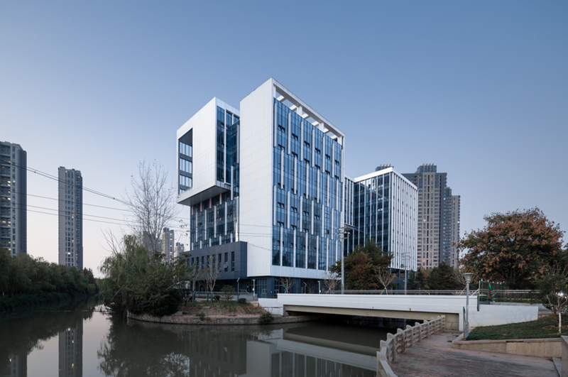 南京河西新城区仁恒江湾城社区中心项目